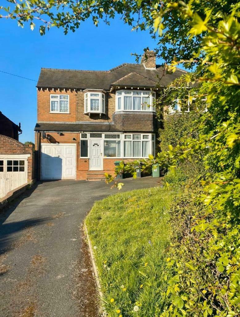Four bedroom house to let on Knottsall Lane, Oldbury, in Sandwell