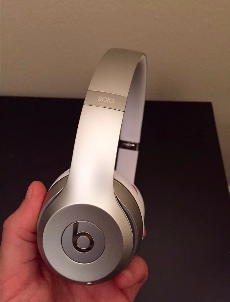 Beats solo 3 wireless on-ear bluetooth headphones silver ...