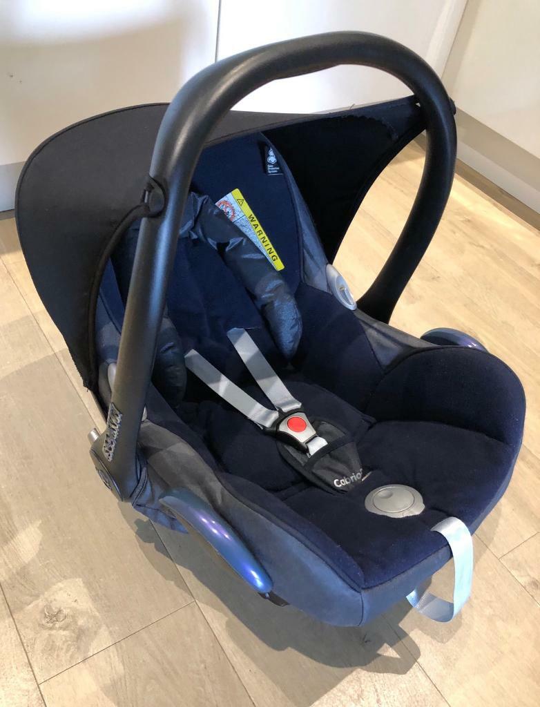 MAXI COSI CABRIOFIX CAR SEAT WITH NEWBORN INSERT in West Drayton