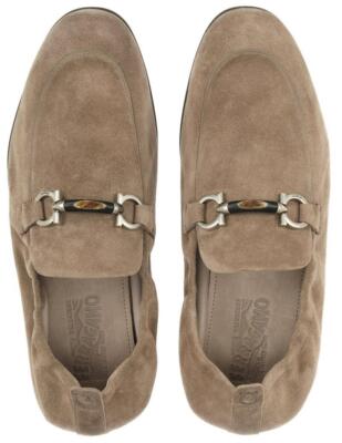 НОВЫЕ ЛОФЕРЫ SALVATORE FERRAGAMO CELSO TAUPE ЗАМШЕВЫЕ МОФКИ С ДЕТАЛЯМИ GANCIO 10 EEE