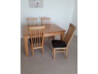 Dining table and 4 upholstered chairs