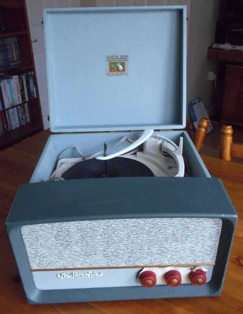 RETRO, VINTAGE HIS MASTERS VOICE, HMV GARRAD 209 PORTABLE RECORD PLAYER