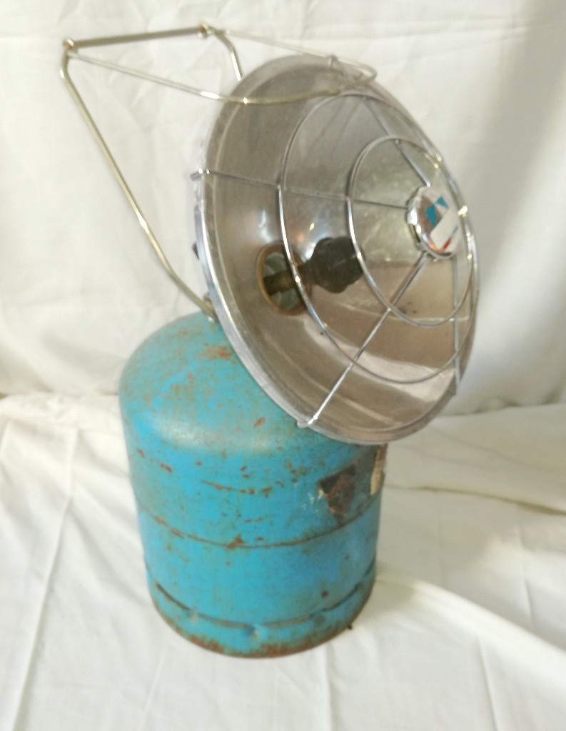 Campingaz / Camping Gas Full 907 Cylinder and Portable Heater in