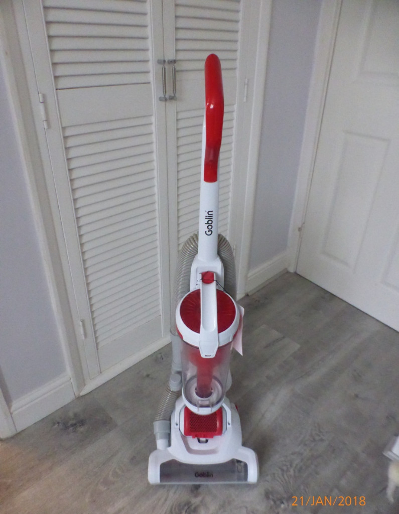 Goblin cyclone upright bagless vacuum cleaner GVU 301W in VGC in Hemel Hempstead