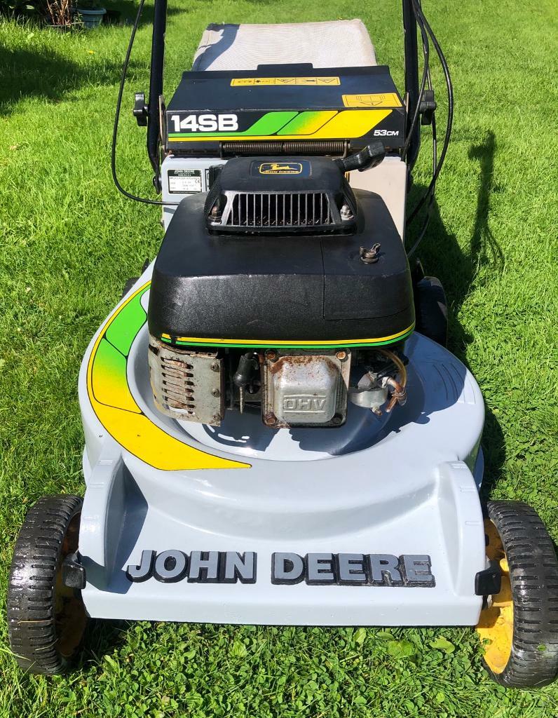 John Deere Self Propelled lawnmower serviced 21”cut alloy clutch blade