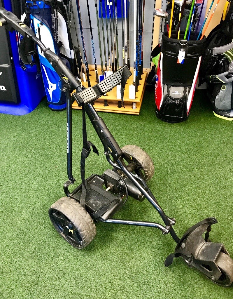 POWAKADDY FREEWAY ELECTRIC GOLF TROLLEY in North Shields, Tyne and