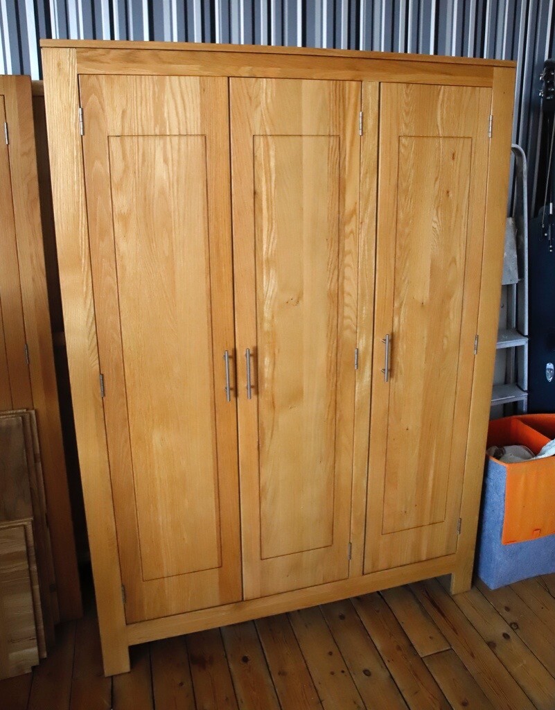 Solid Oak Triple Wardrobe For Sale In Brighton East Sussex