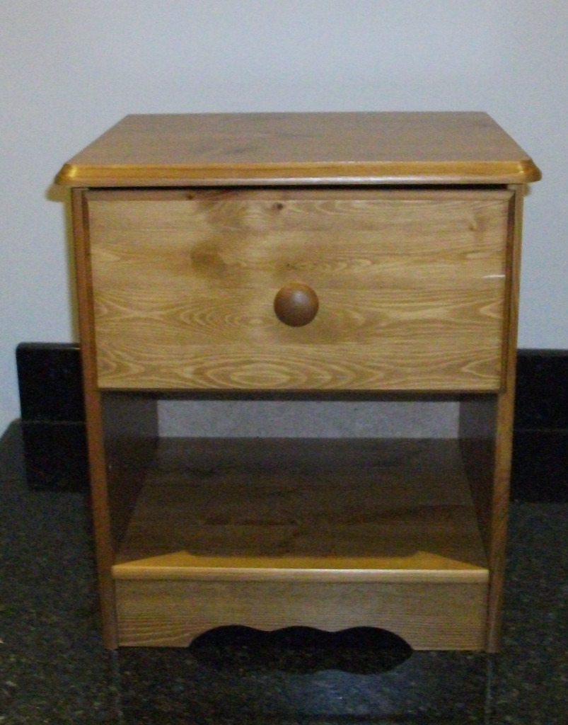 Small Antique Pine Bedside table real solid wood in Woodley