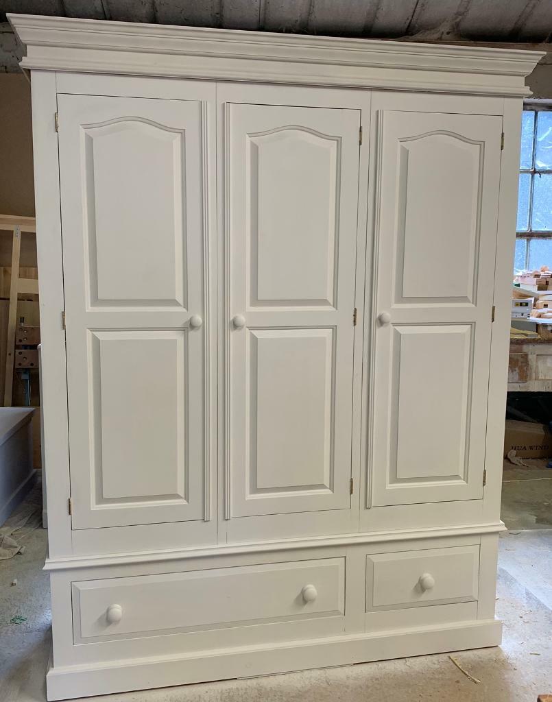 White Wooden Wardrobe In Witney Oxfordshire Gumtree