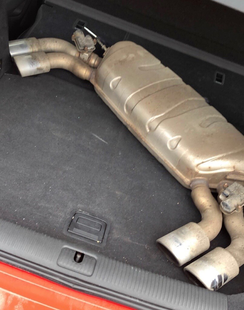 S3 8V 2014 stock exhaust standard and Catalytic Converter pipe in