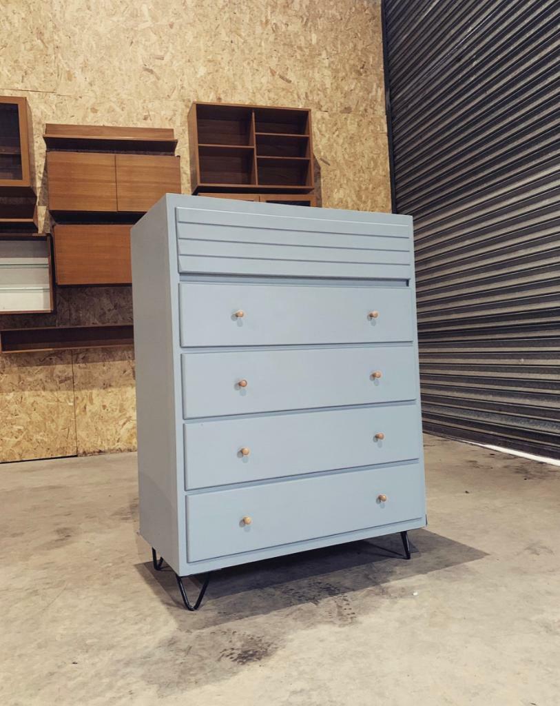 Vintage mid century grey tallboy 5 drawer chest of drawers on pin legs