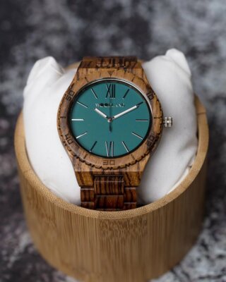 Beautiful Wooden Watch  for Men / Women / Nature Lovers