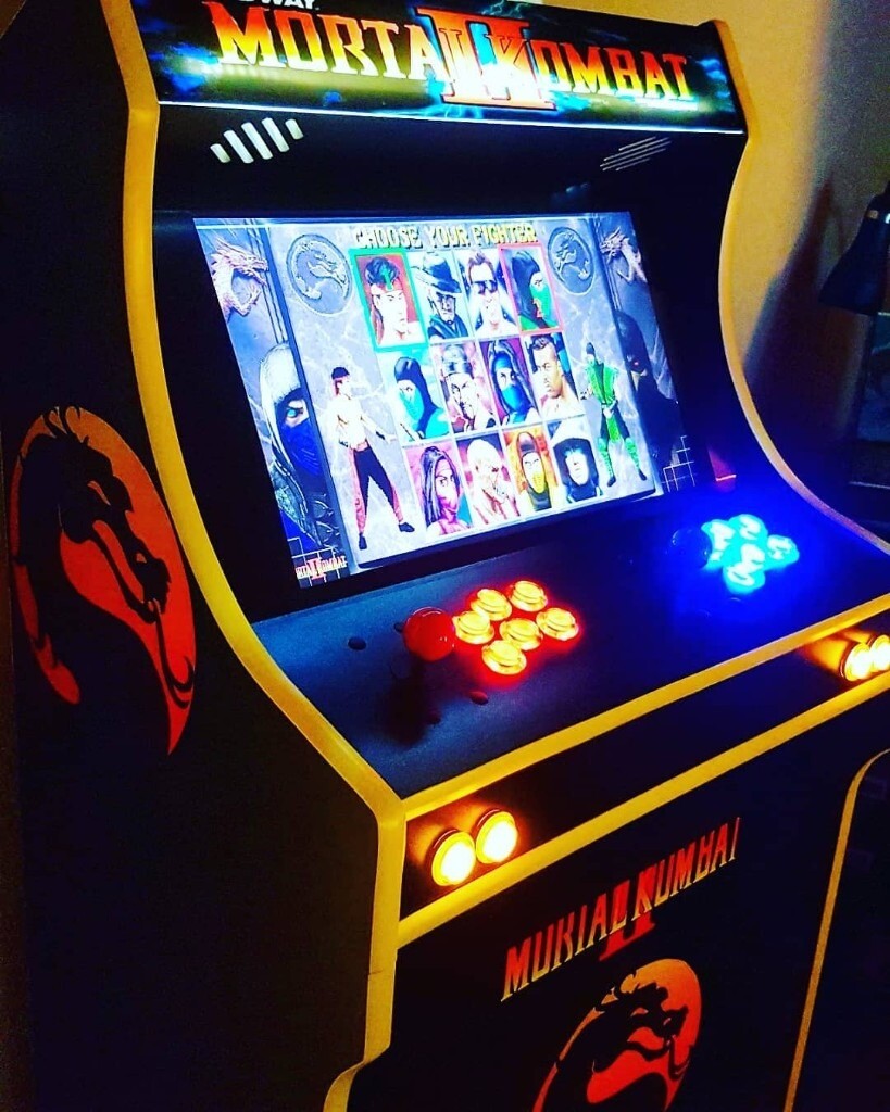 Custom Built Retro Custom Arcade Machine APPROX 10,000 GAMES in