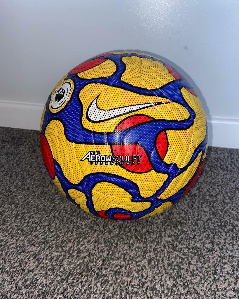 Nike Flight 2021 Official Football Of English Premier League 2021-22 AEROW SCULPT Technology 