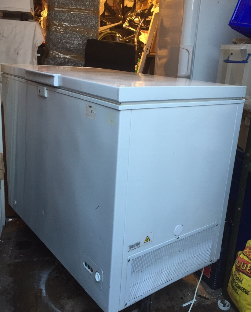 Hotpoint Chest Freezer 250L White 'A+' rating Energy Class A+ in