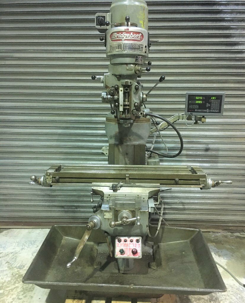 Bridgeport turret milling machine, 16 speed head 2 speed motor, digital