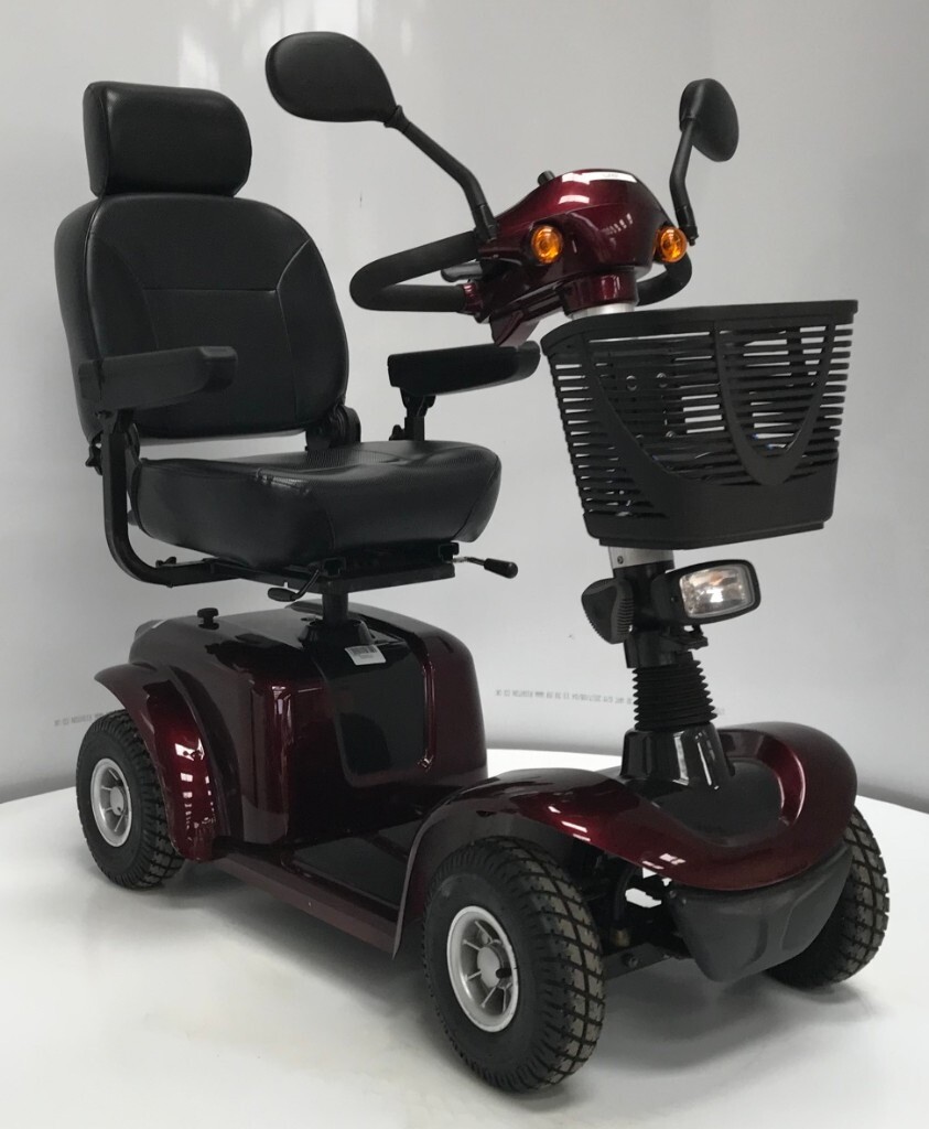 2015 Komfi Rider small 8mph full suspension mobility scooter in East