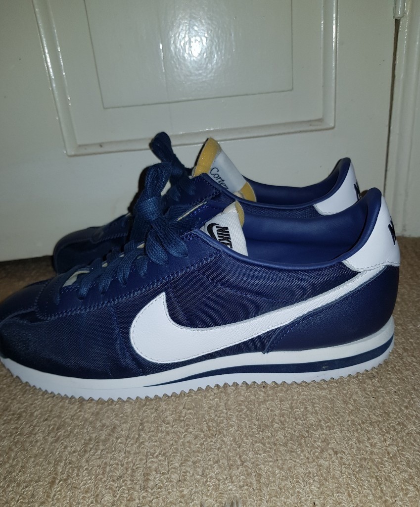 nike cortez navy trainers for men size 7.5 nike cortez navy trainers for men size 7.5