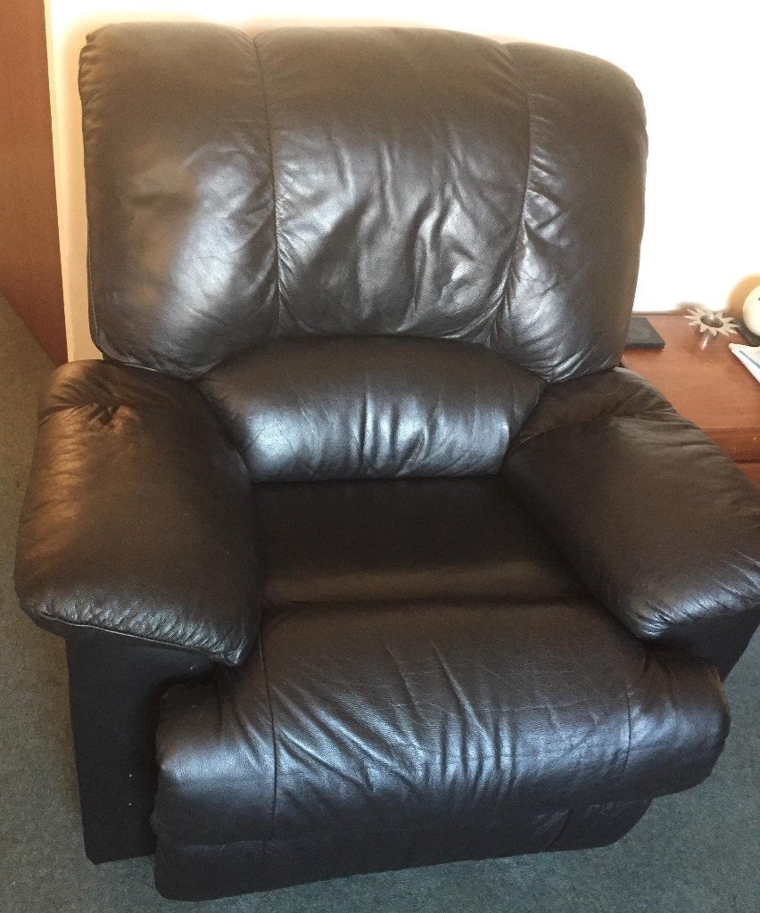 BLACK LEATHER RECLINER CHAIR in Wantage, Oxfordshire Gumtree