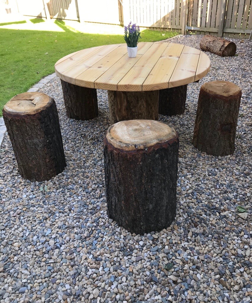 New - UNIQUE SOLID HARDWOOD LOG GARDEN FURNITURE TABLE & CHAIRS SET