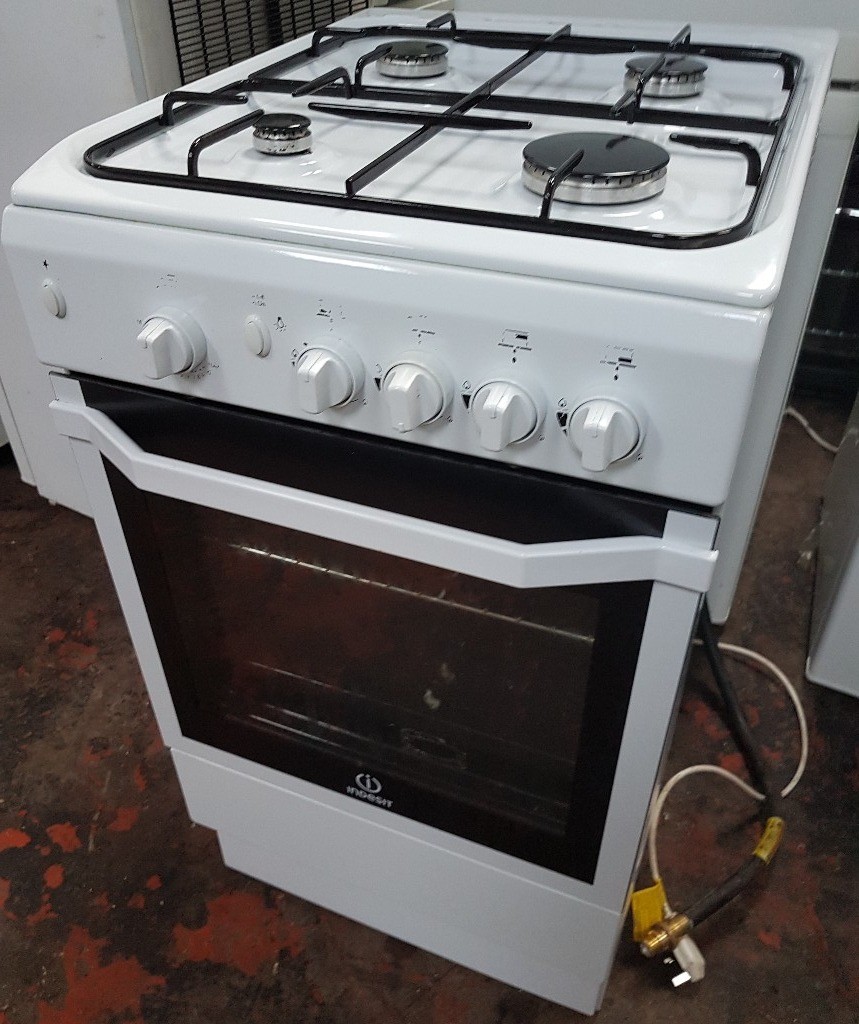 Indesit I5GGW Gas Single Oven Cooker 50 cm width in Leeds City