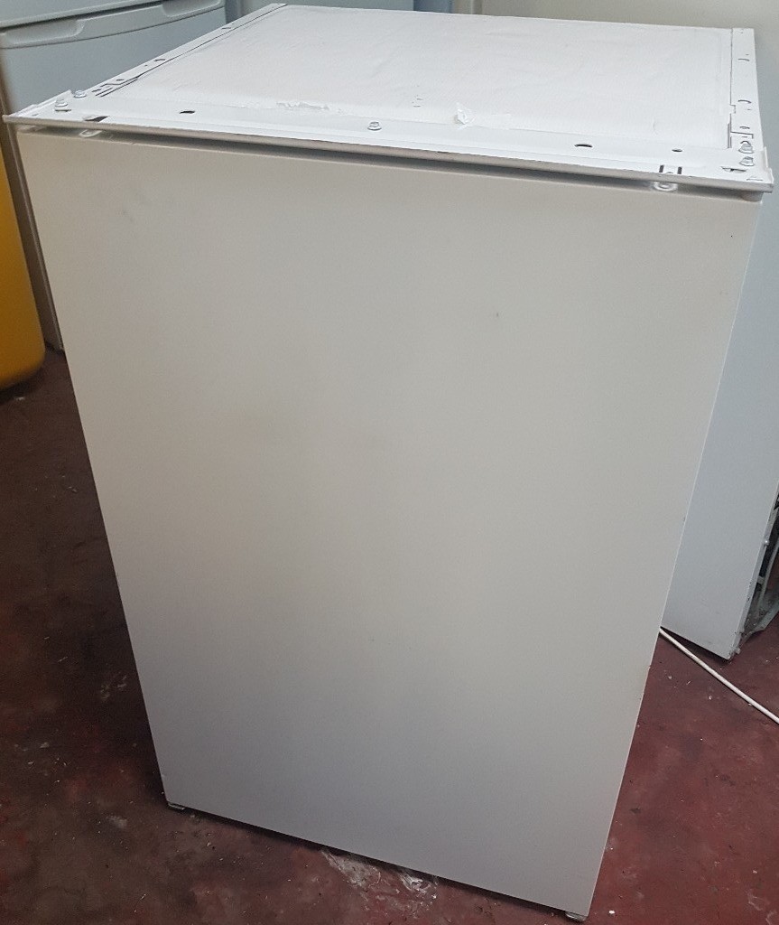 Electrolux ERN1672 Integrated In Column Larder Fridge, Mini Fridge in