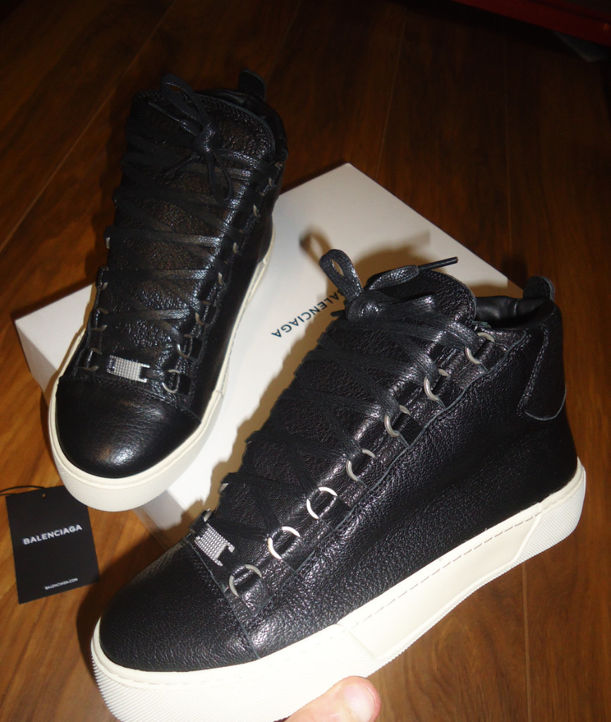 balenciaga arena laces
