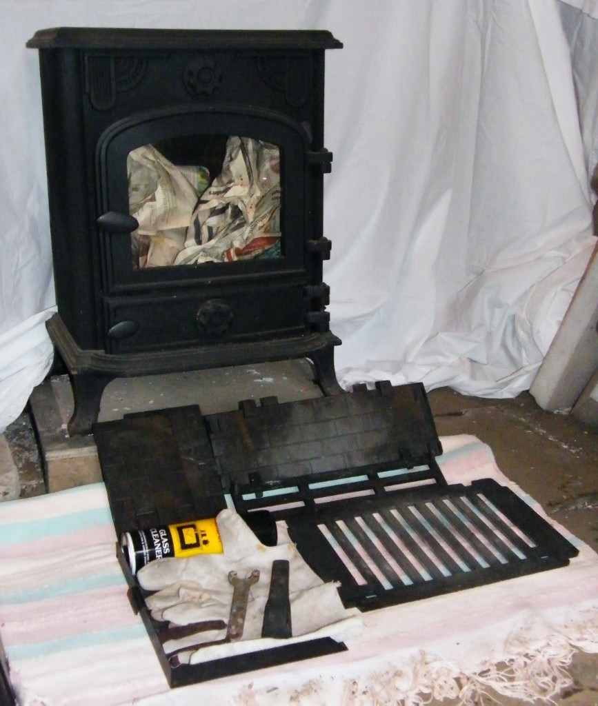 as new condition, wood / multifuel stove 5Kw. Country Kiln 'little