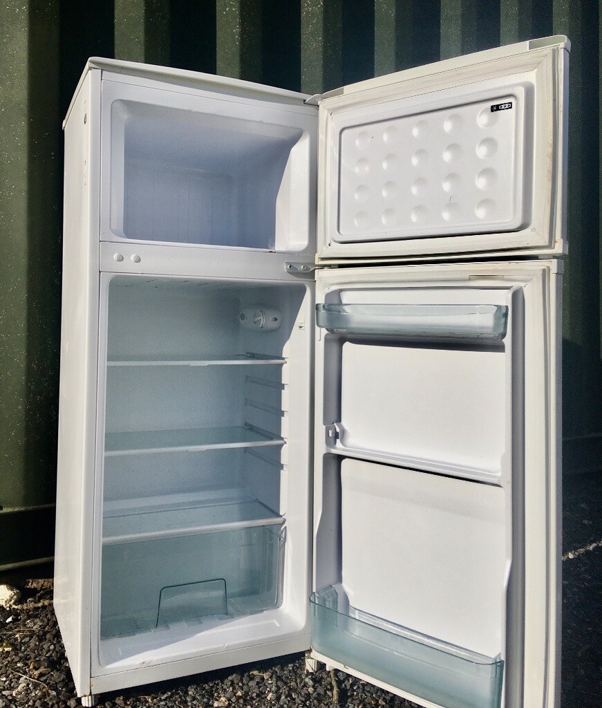 FRIDGE MASTER COMPACT FRIDGE FREEZER FREE DELIVERY in Hove, East