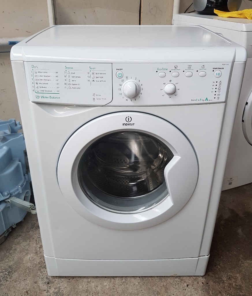 FREE DLEIVERY Indesit 7KG family load, 1200spin washing machine