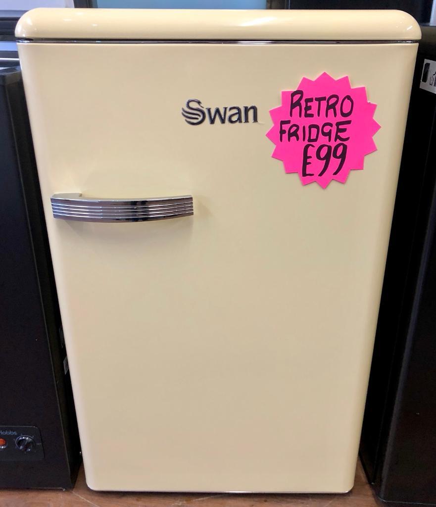 AS NEW EX STORE DISPLAY RETRO UNDER COUNTER FRIDGE IN CREAM BARGAIN