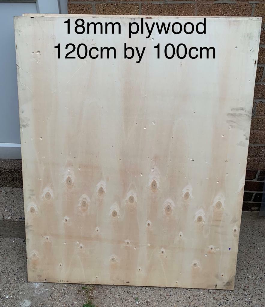 18mm plywood sheets 120cm by 100cm £9.5 each in Bilborough