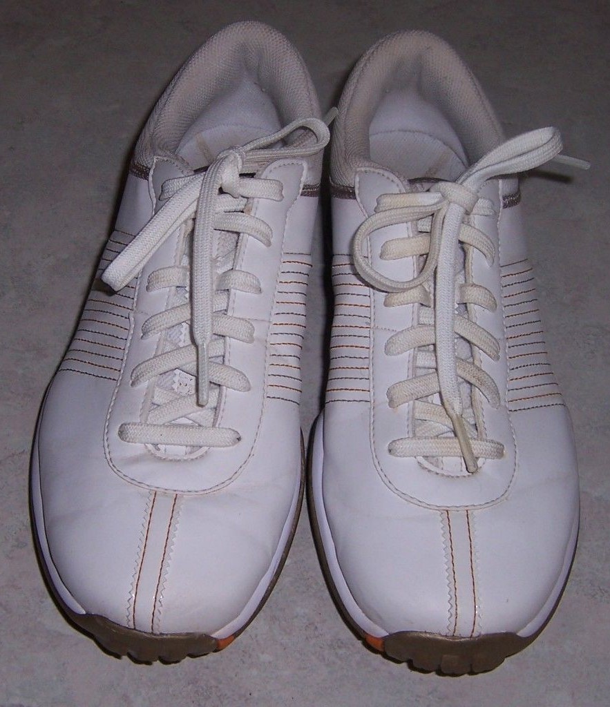 NIKE Womens Size 7.5M White with Gold Trim Golf Shoes Lace Up 335938-121