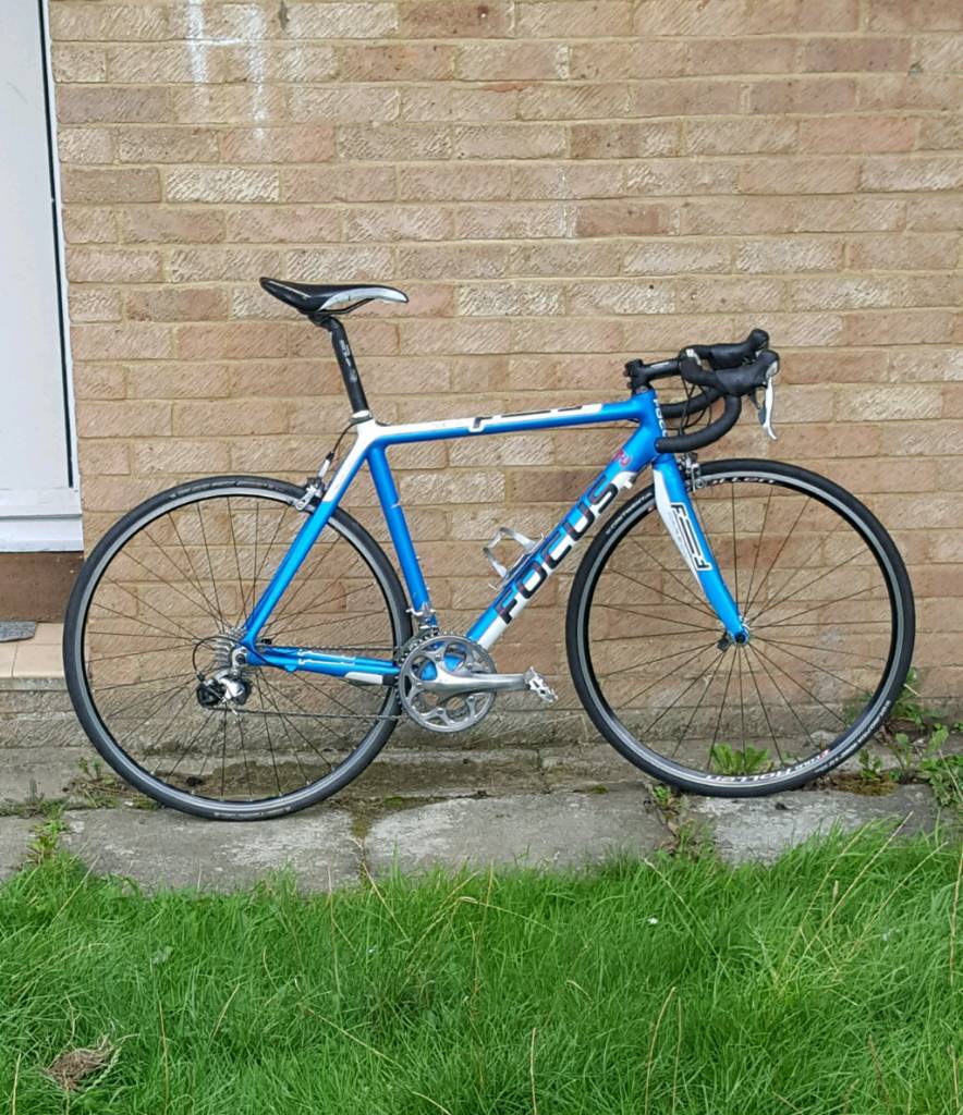 Focus cayo full carbon fibre road bike 105group in Milton Keynes