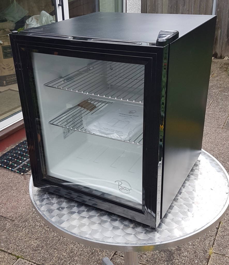 *New & Unused* Frostbite Mini Fridge Black 49ltr Compact Refrigerator