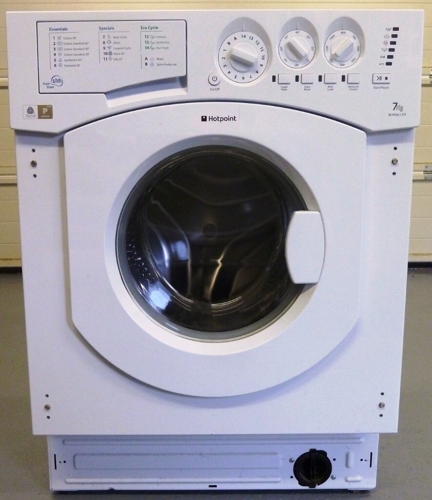 Integrated White Washing Machine Hotpoint BHWM129, Very Good Condition