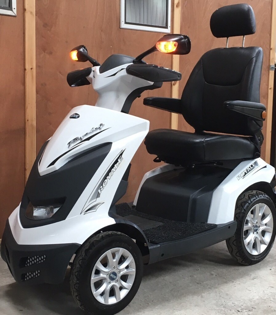 Drive Royale large full suspension 8mph Mobility scooter in East End