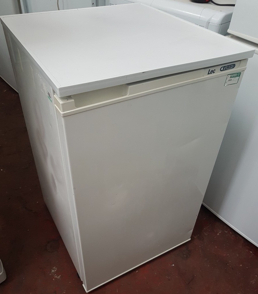 Lec L555W Under Counter FRIDGE, Mini Fridge in Leeds City Centre