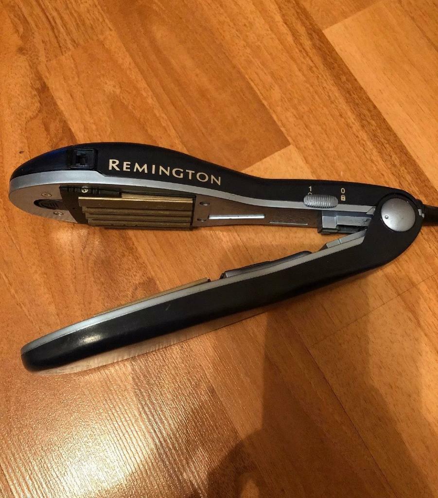 Remington Super Smooth Hair Curler Straightener Waver In