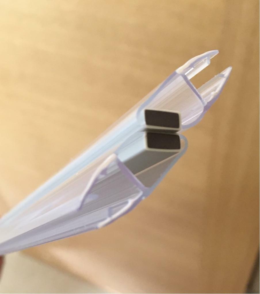 A brand new pair of shower seals fits 46mm glass in