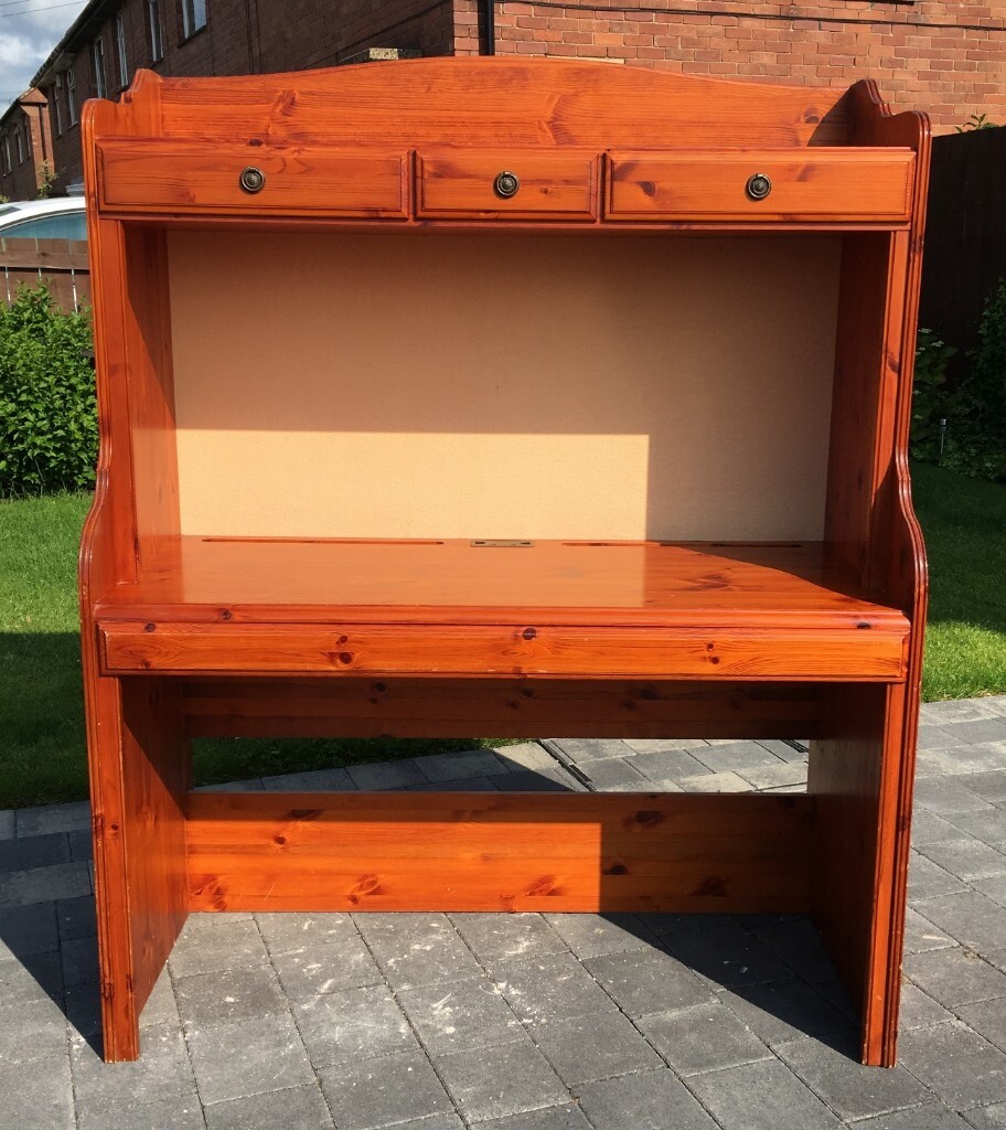 DUCAL SOLID PINE COMPUTER WORKSTATION in Wallsend, Tyne and Wear