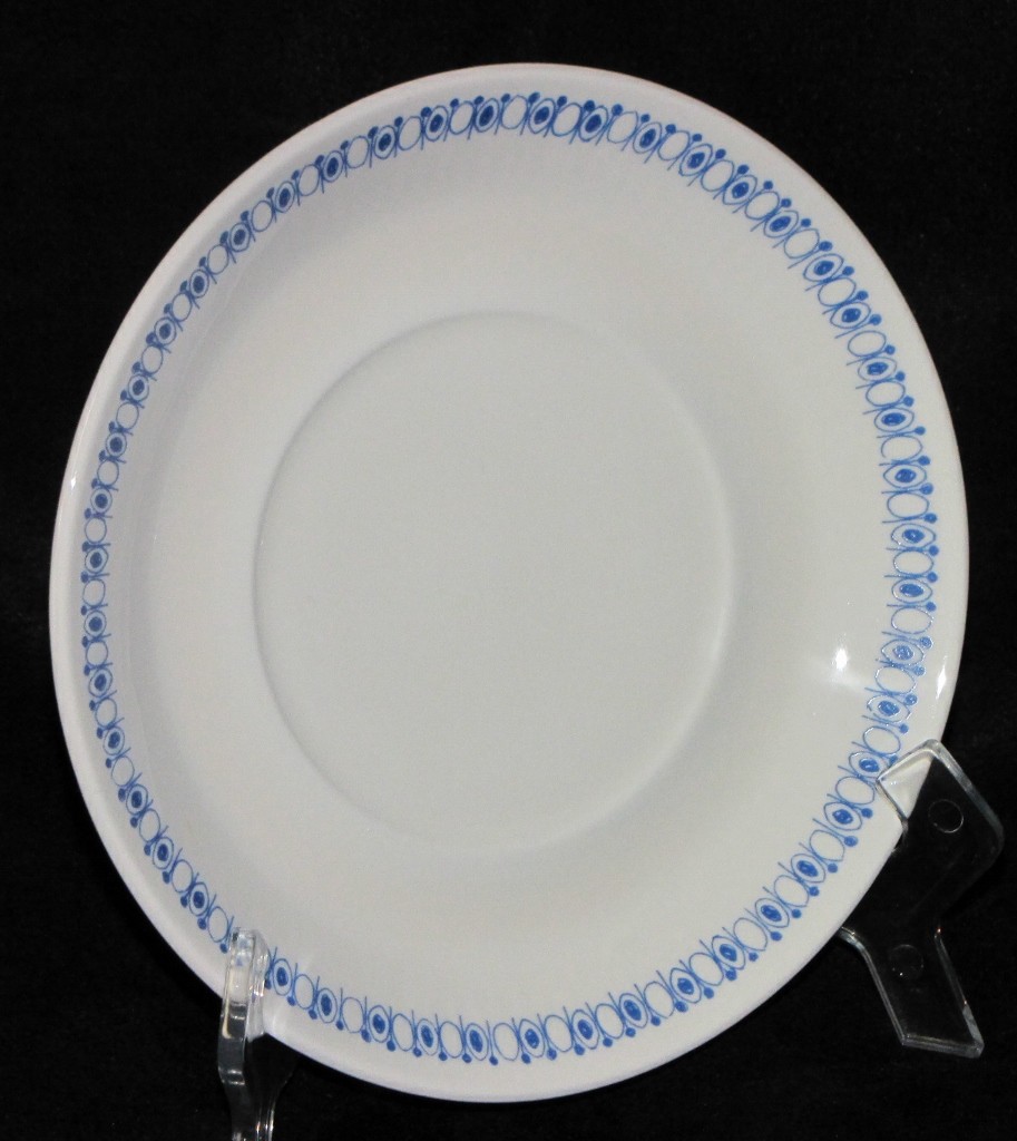 Vintage 1960's Lotte Turi Design Figgjo Norway Pottery Hand Painted Gravy Boat