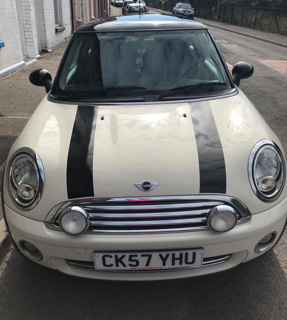 Mini cooper 1.6 cream in Barry, Vale of Gumtree