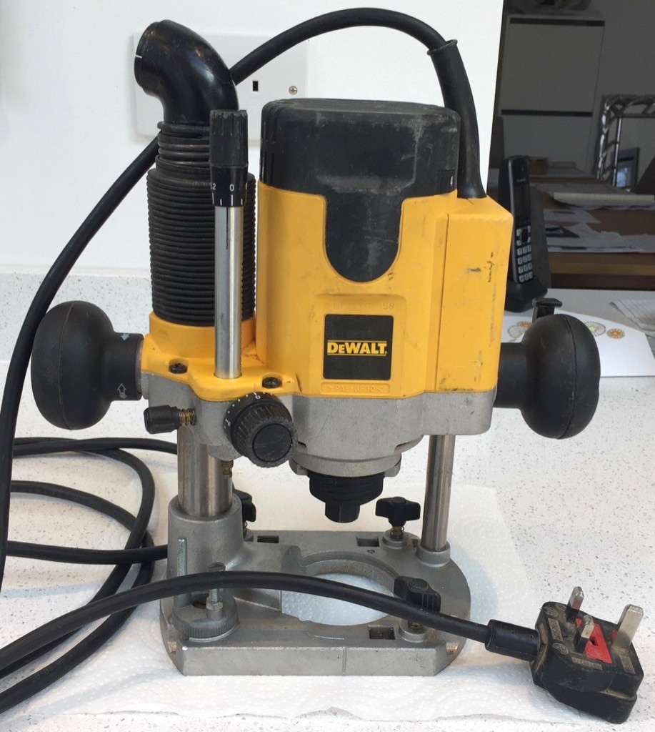 Dewalt DW621 1/4" Router 230V in Calne, Wiltshire Gumtree