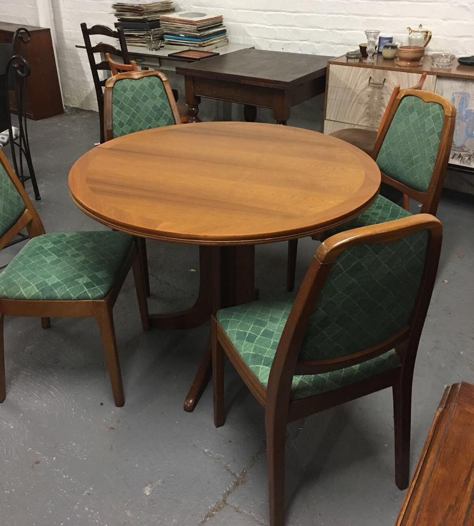 ** PARKER KNOLL EXTENDING DINING TABLE & 4 CHAIRS ** in Larne, County