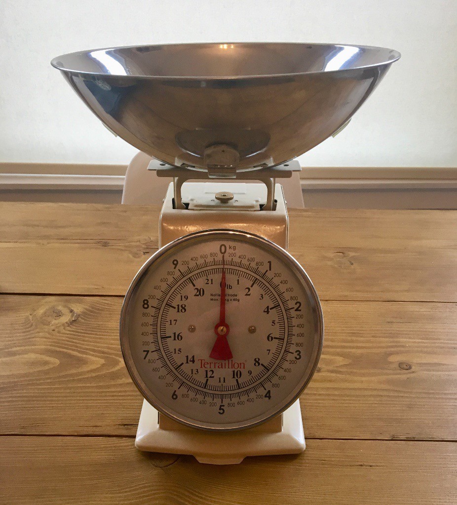 Vintage kitchen weighing scales, cream and silver | in ...