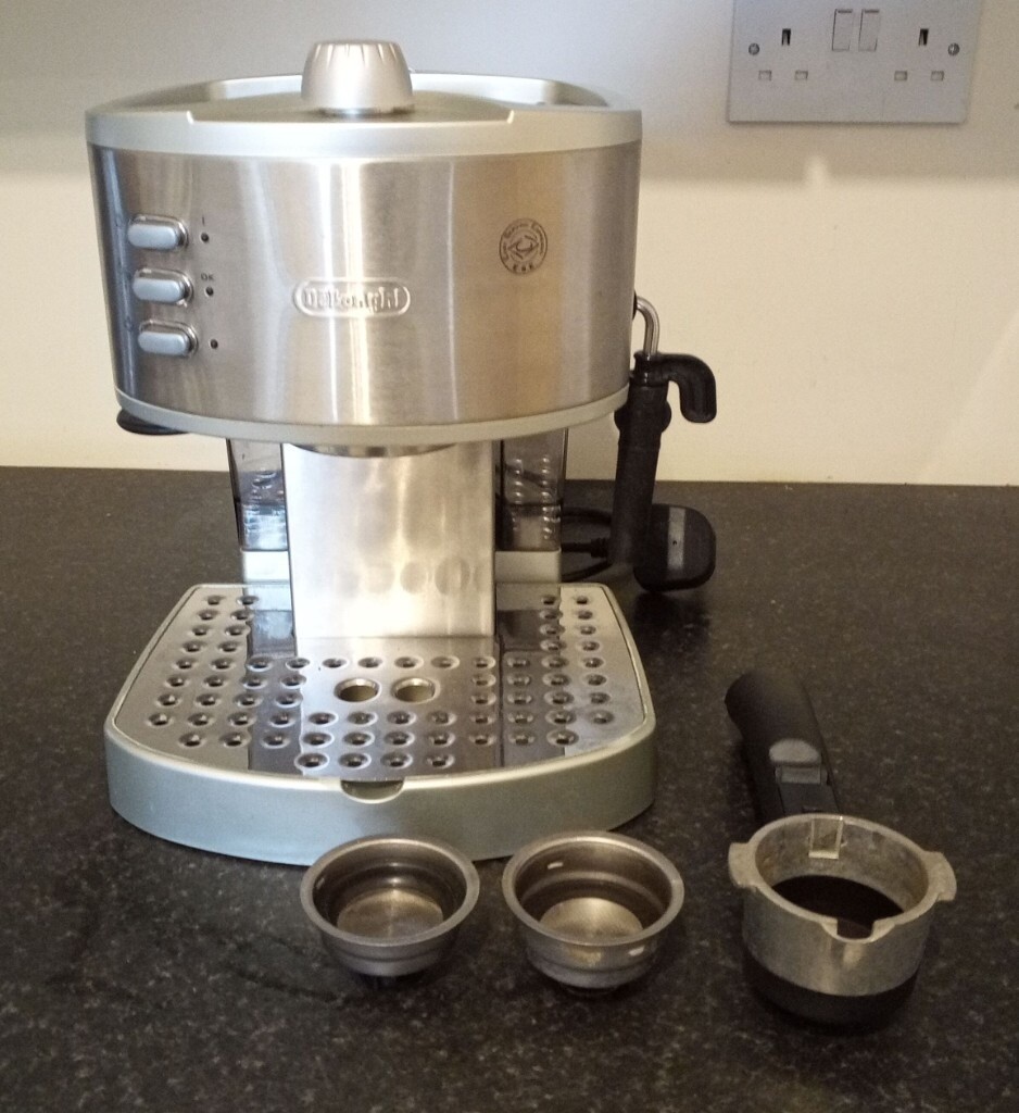 Delonghi coffee machine, Espresso EC330S, milk frother,steamer in