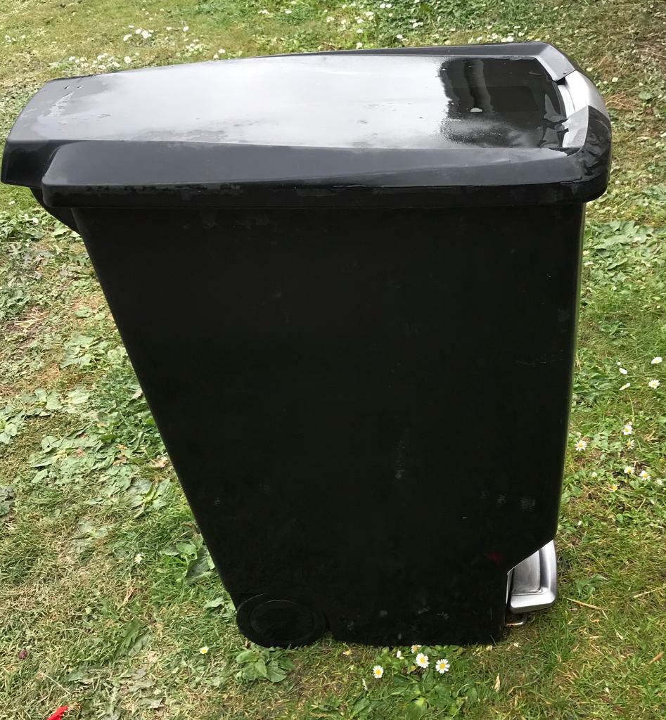 Slimline kitchen bin with lockable lid in Blandford Forum, Dorset