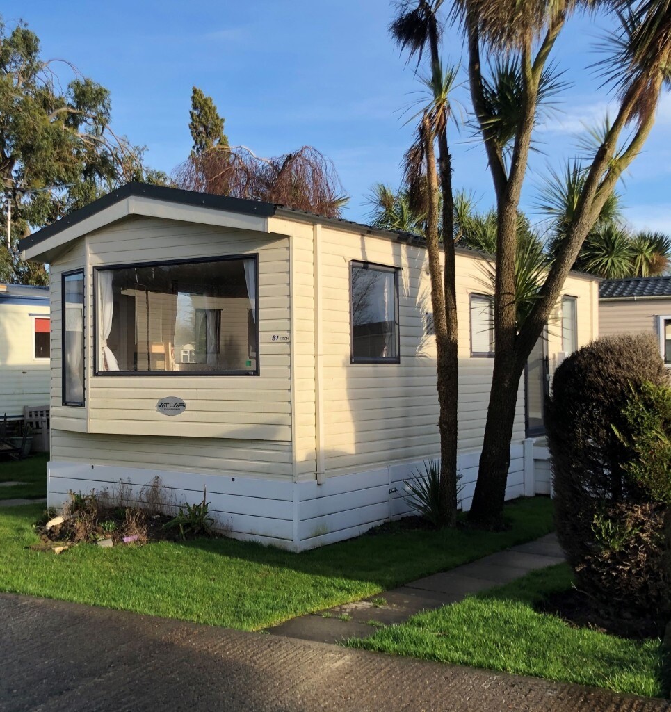 PERFECT STARTER CARAVAN AT KENT'S FINEST 5 STAR HOLIDAY PARK WITH