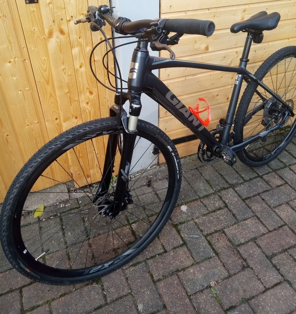 Giant Roam 0 Disc Mountain Hybrid Bike in Stockport, Manchester Gumtree